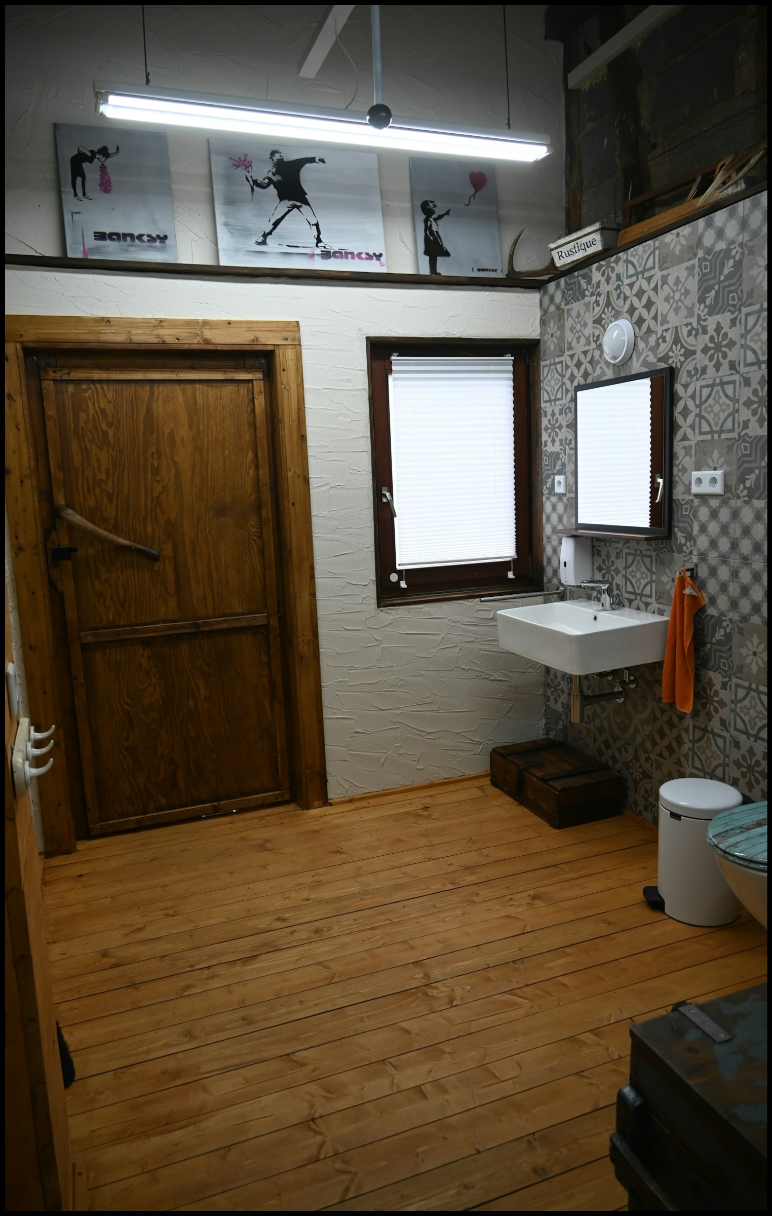 Trapperhütte „Demian“ am Teich