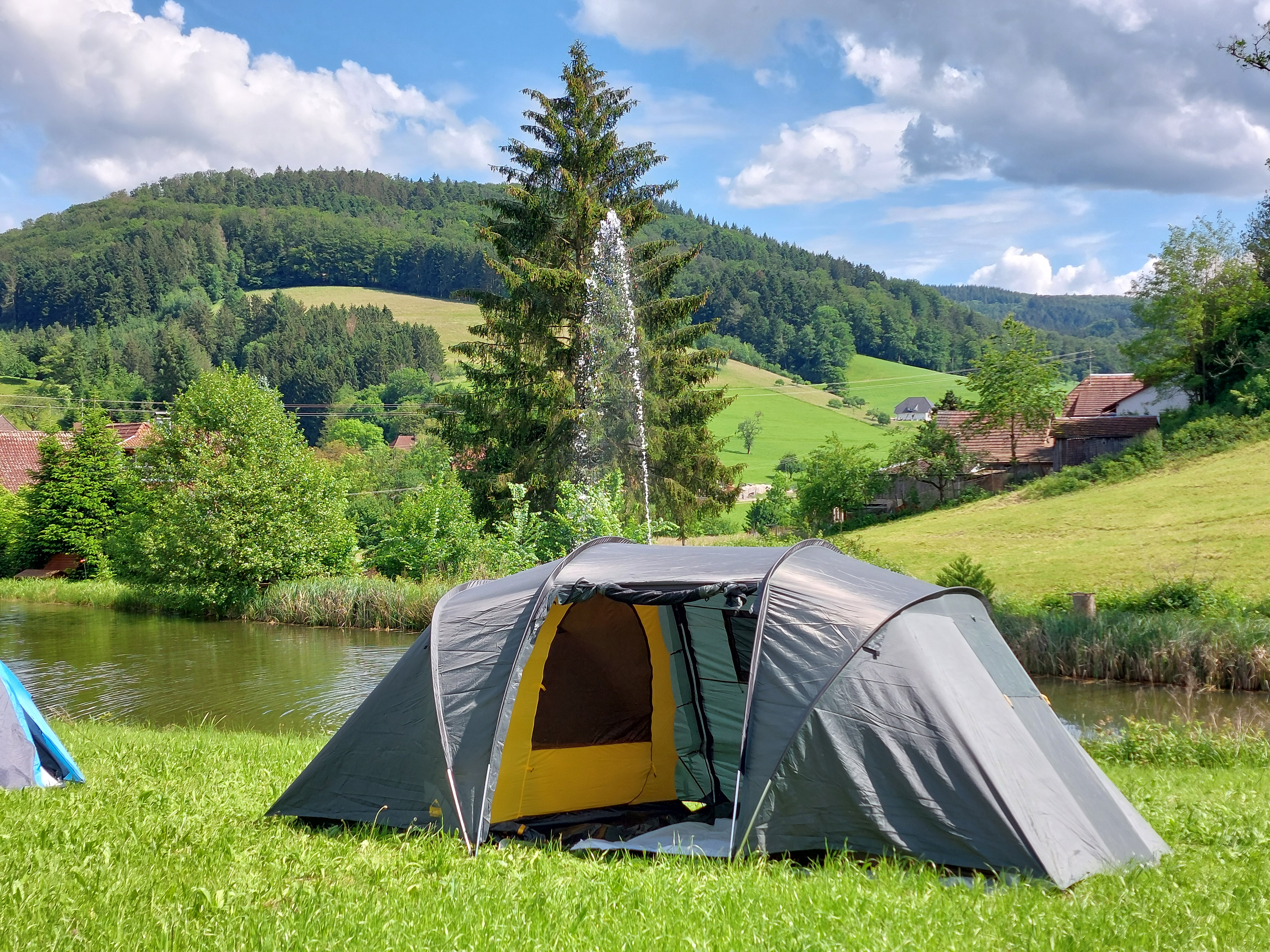 Zelten am Wasser im Schwarzwald