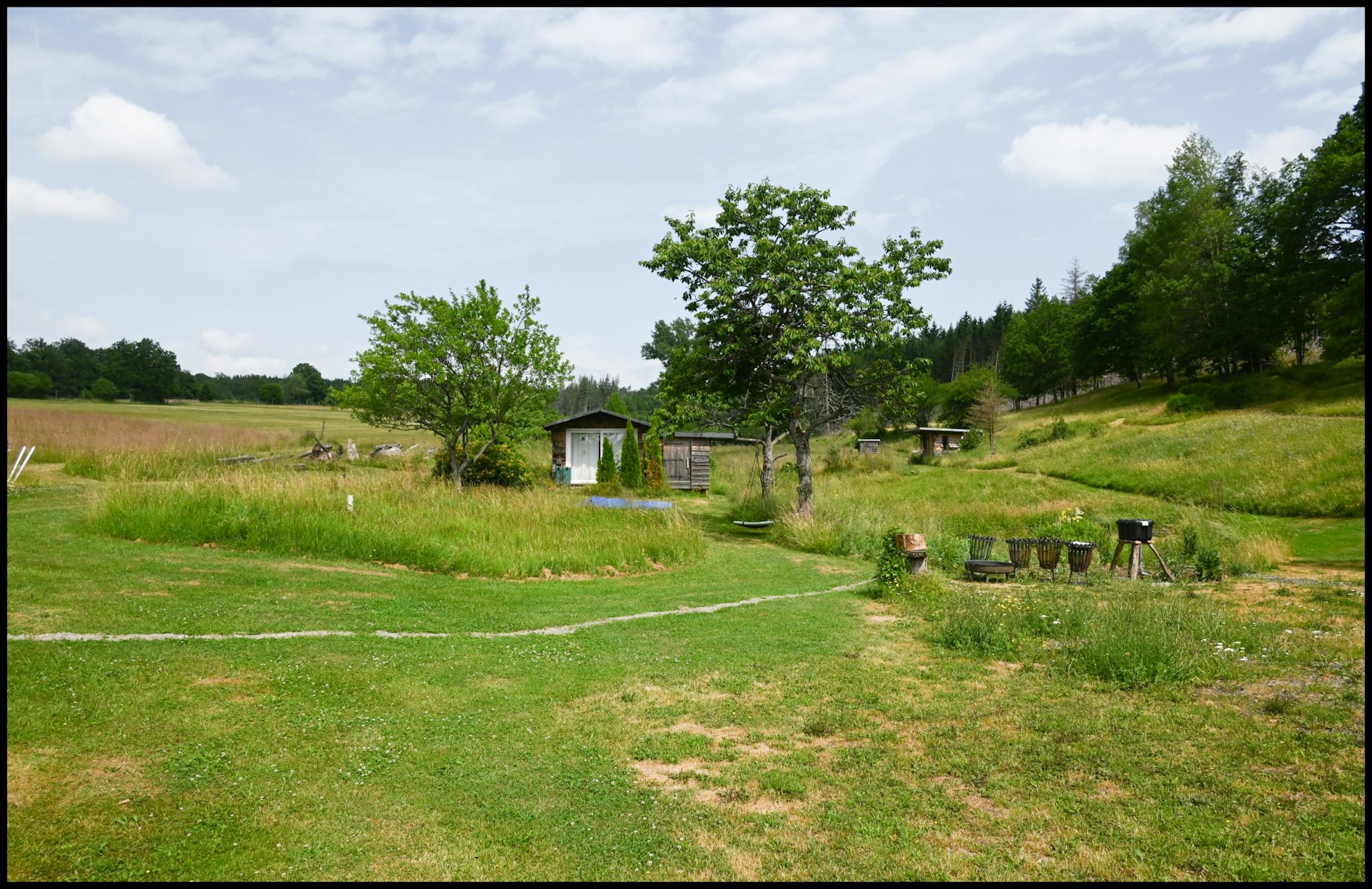 Hütte "Pauline" unterm Apfelbaum
