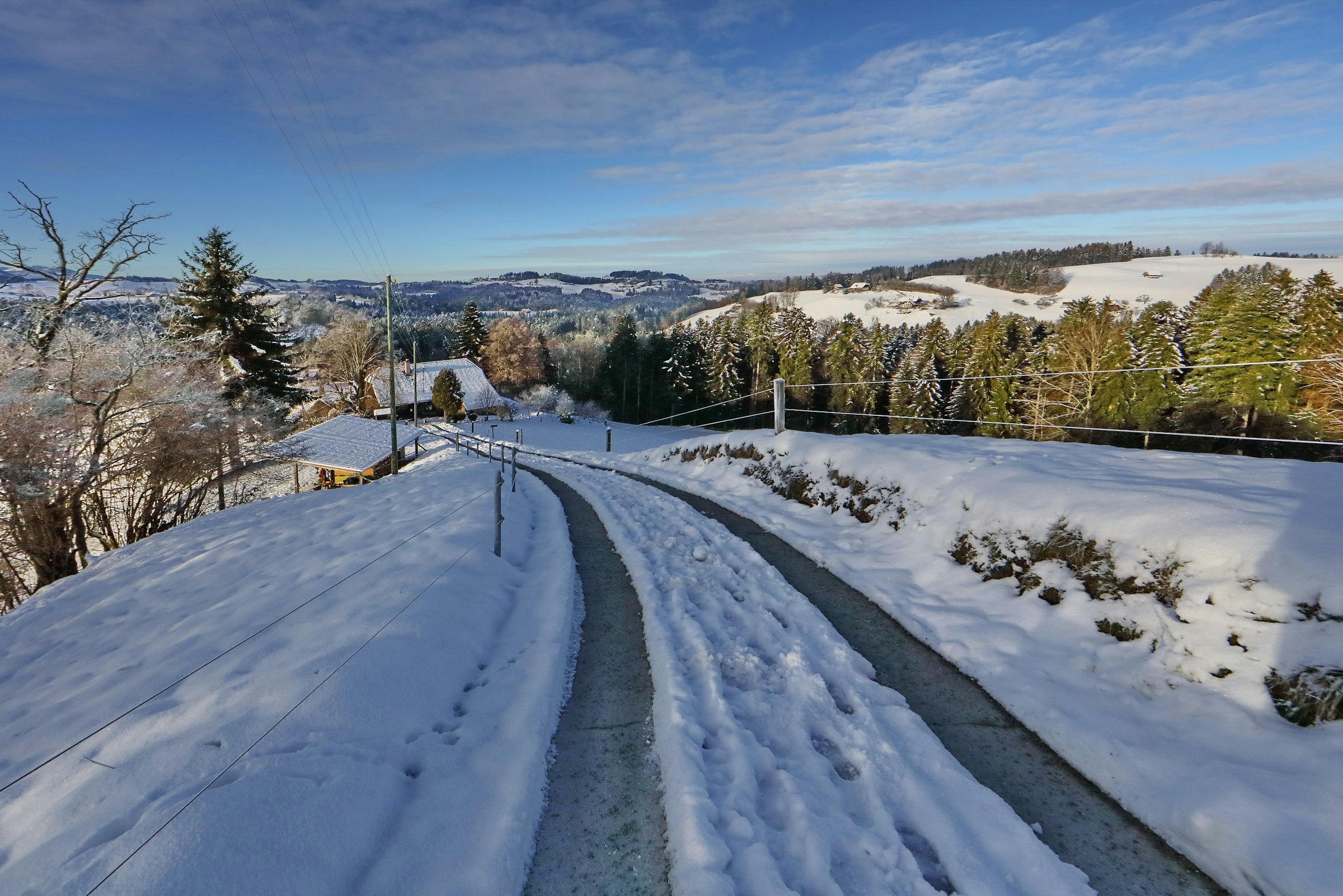 Unsere Zufahrt im Winter - ein Abenteuer aber durchaus machbar😃.